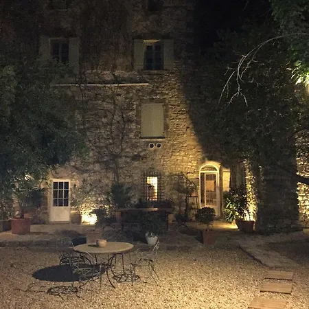 La Maison Des Lauriers Bed & Breakfast 3*